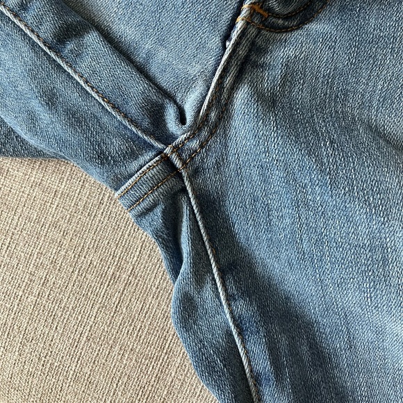 Denim Forum The Nico Mid Rise Skinny Crop Jeans - Picture 6 of 11